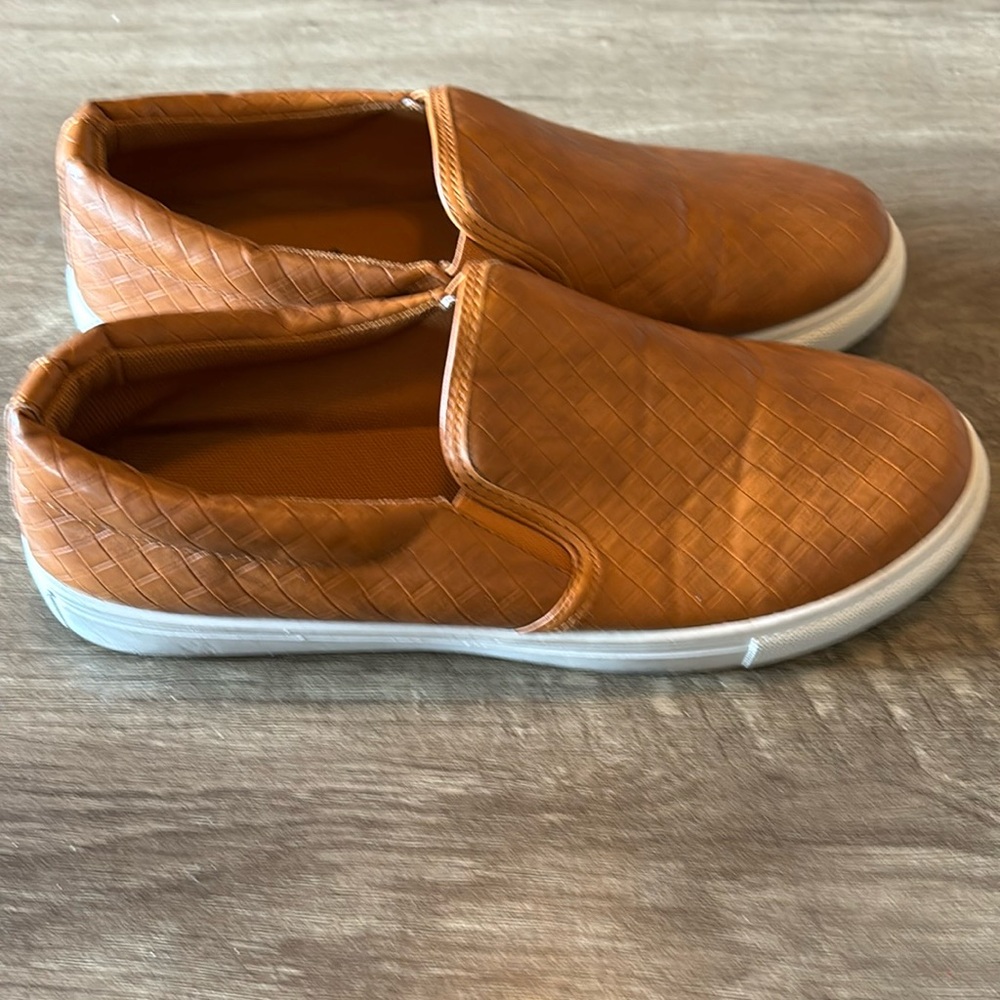 Pierre Dumas comfort foam slip Ons size 10